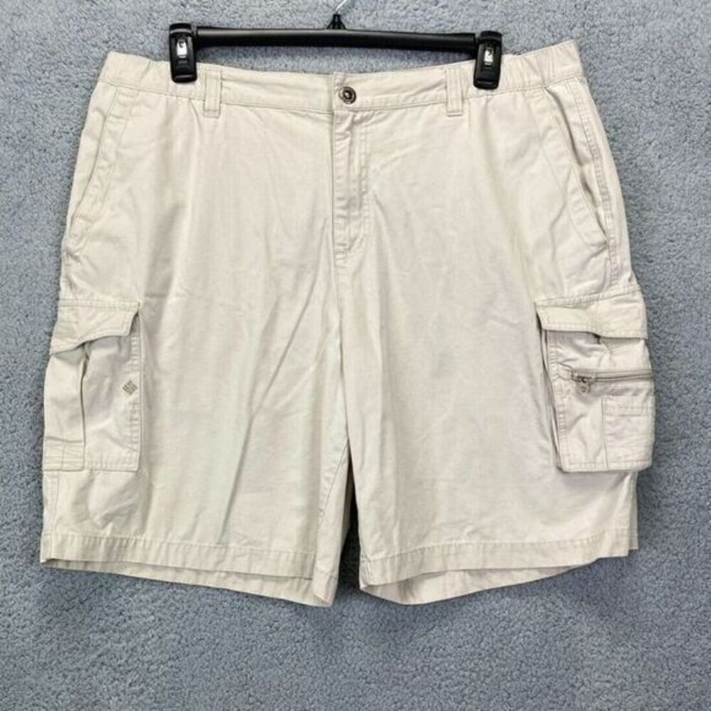 Columbia Cargo Shorts XCO Mens XL Beige Fishing Hiking Hiker Flat Front Outdoors